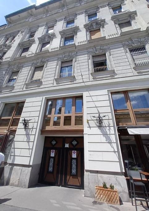 H & A Suite Synagogue Budapest Exteriör bild